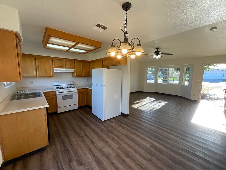 1388 Barcelona Way — Photo 5