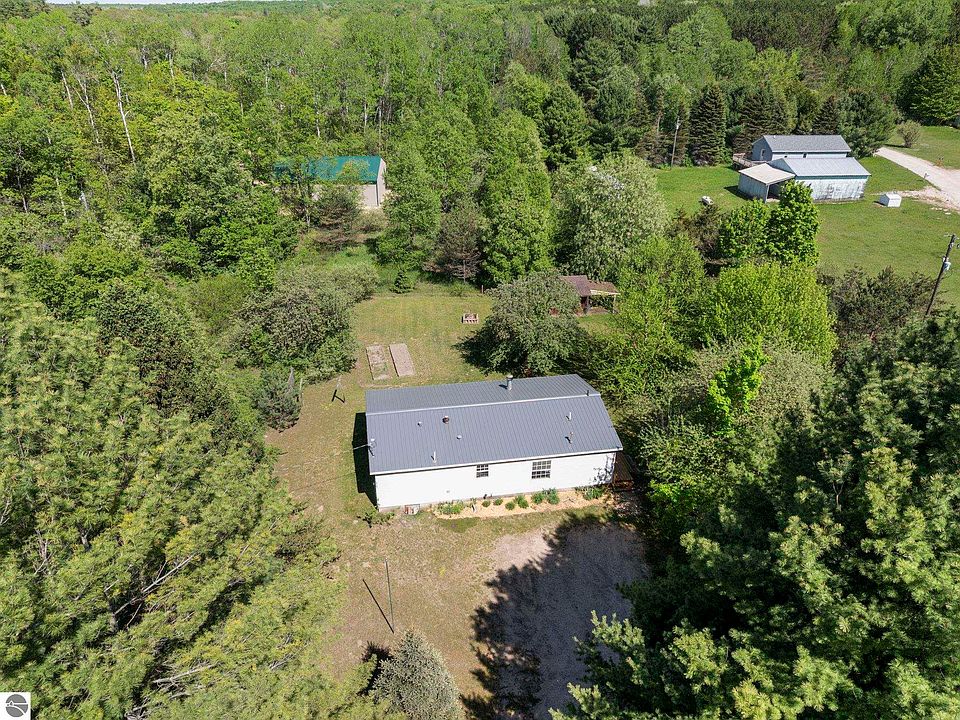 1741 N Haze Rd, Beulah, MI 49617 | Zillow