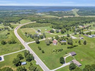 30195 W 274th St, Paola, KS 66071