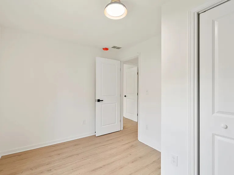 149 Edwards St NW — Photo 27