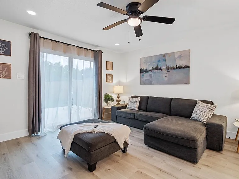3138 Sunbeam St — Photo 10