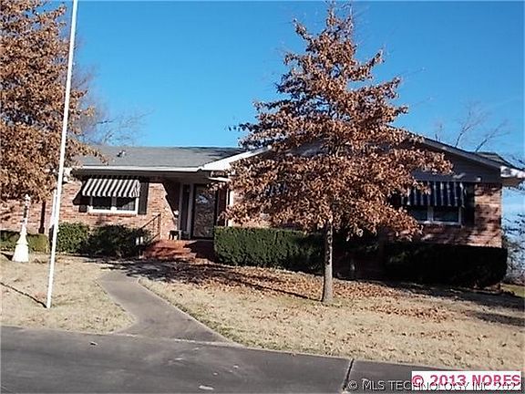 2nd image of 316 W Crestwood Dr