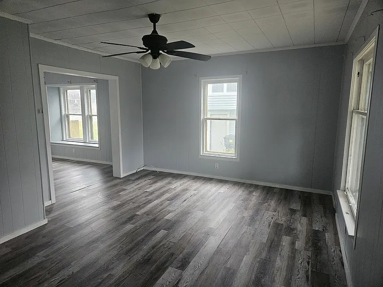 233 Homewood Ave SE — Photo 3