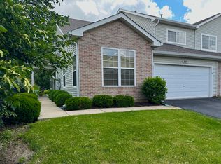 58 Rolling Oaks Rd, Sugar Grove, IL 60554