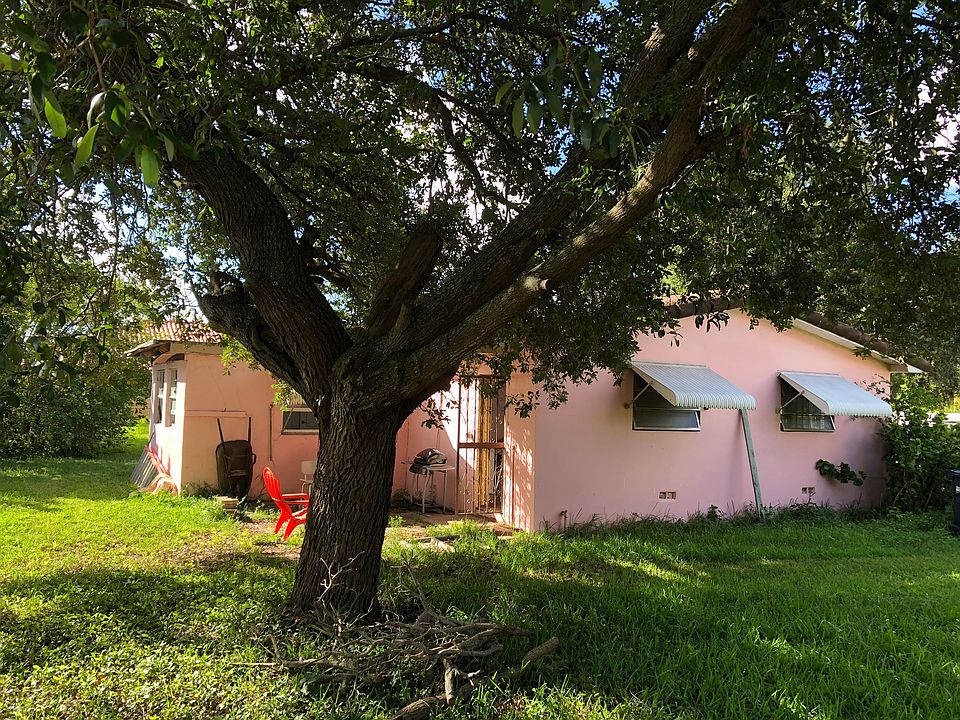 2nd image of 16095 NW 37th Ct