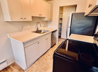 8401 Rainier Pl S APT 7, Seattle, WA 98118
