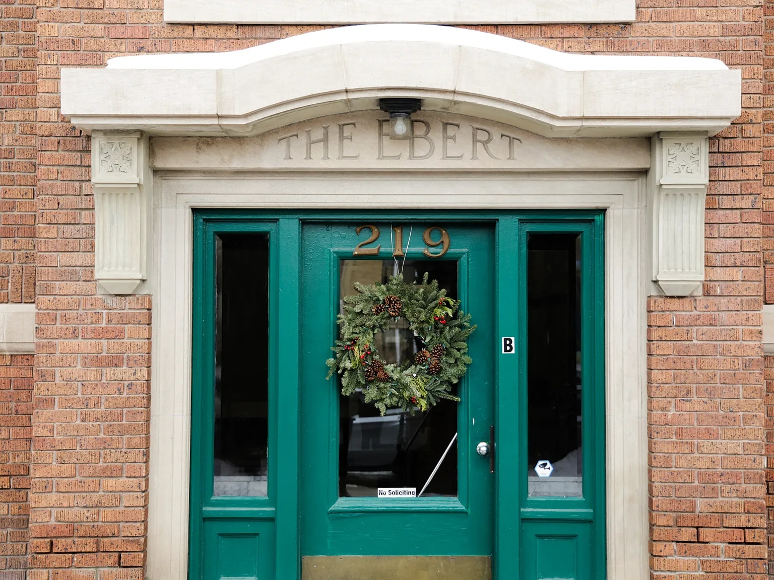 Ebert Apartments — Photo 2