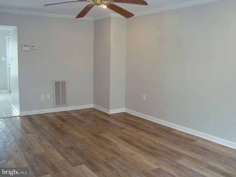 1807 Arwell Ct — Photo 2