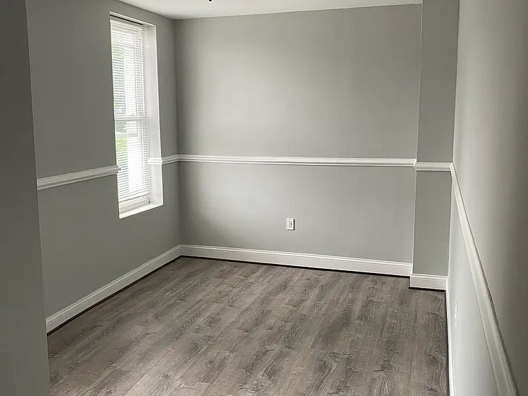210 N Mount St #BB — Photo 7