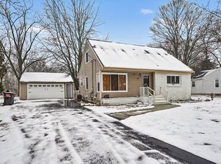 241 Kinney Ave NW, Grand Rapids, MI 49534