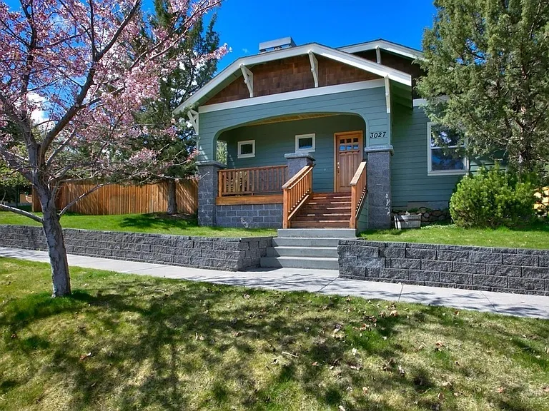 3027 NW Merchant Way — Photo 1