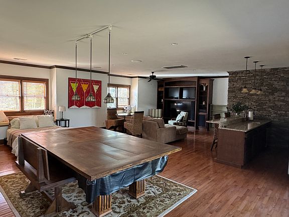 4th image of 507 James Blvd