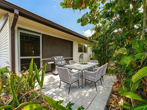 1025 Pine Isle LN #1025, NAPLES, FL 34112
