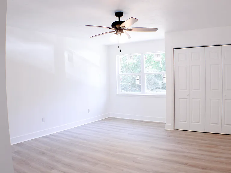 4176 Brewster Rd #B — Photo 11