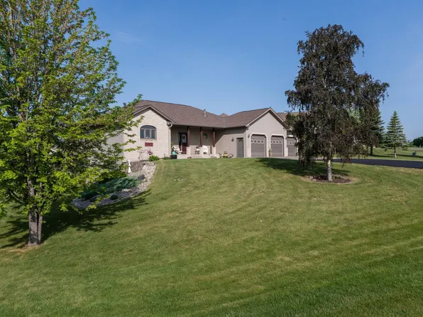 3524 Pebble Hills Dr, Fergus Falls, MN 56537