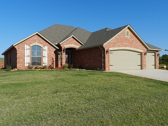 Lovely Lawn set back from Road!