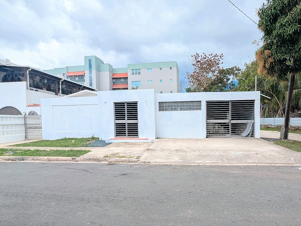 1st image of 843 Calle Guama Urb Hyde Park