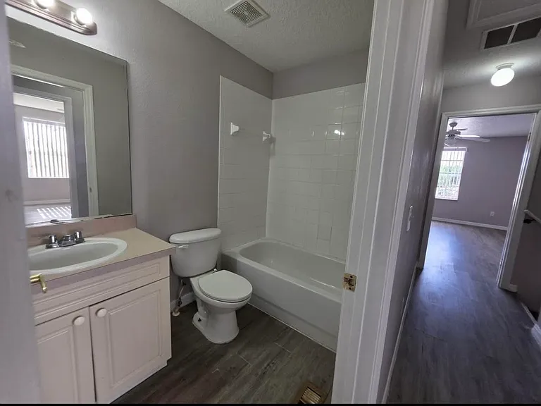 406 Washington Palm Loop #1 — Photo 3
