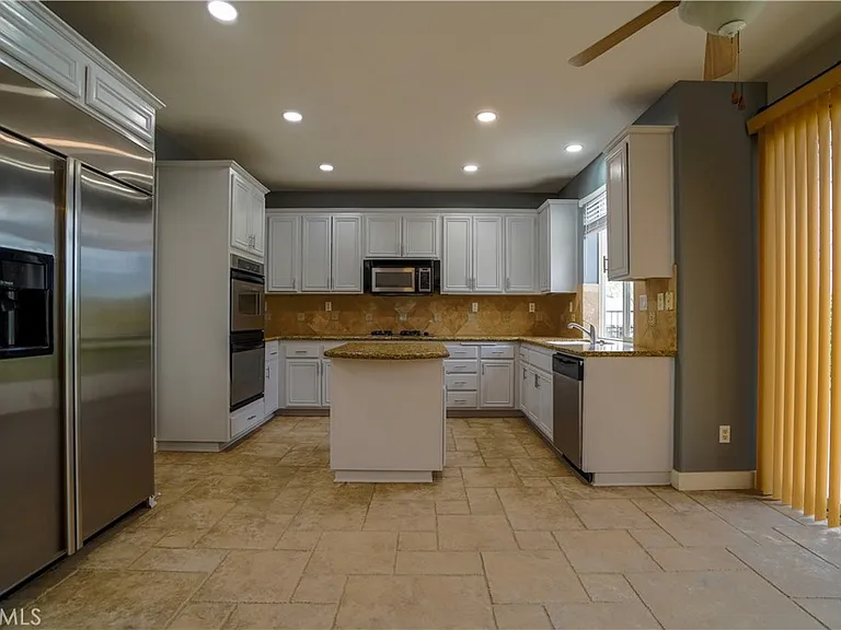 20640 Pesaro Way — Photo 24