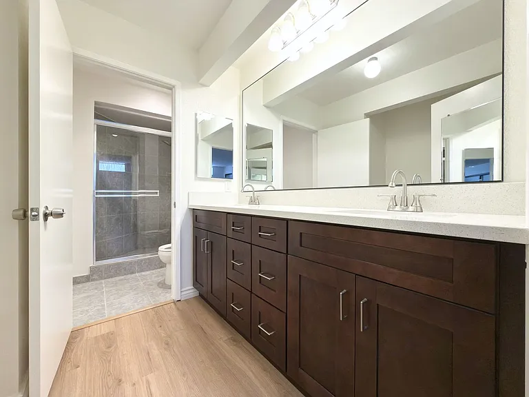 4513 Cove Dr #12 — Photo 27
