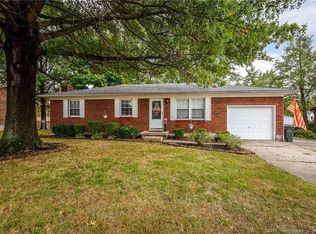 2804 Crums Ln, Jeffersonville, IN 47130