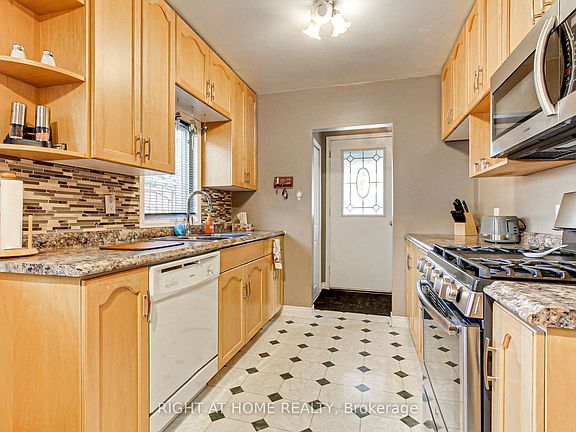 4th image of 30 Kitimat Cres
