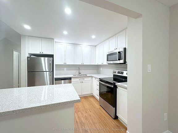 4th image of 2605F Battleford Rd