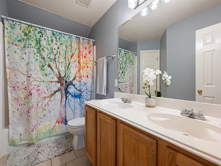 4435 Hunters Lodge Dr — Photo 35