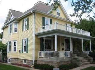 210 S 5th St, Mount Horeb, WI 53572