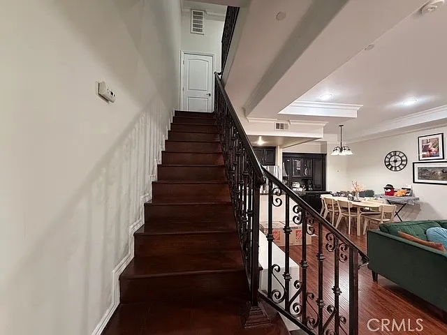 631 E Magnolia #103 — Photo 20