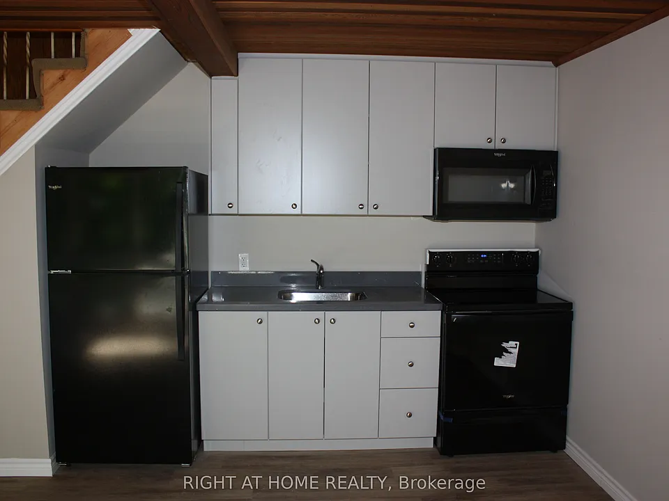 16 Dunning Cres