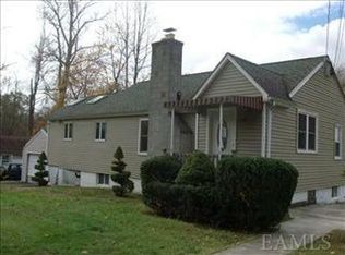 3197 Parmly Ct, Mohegan Lake, NY 10547