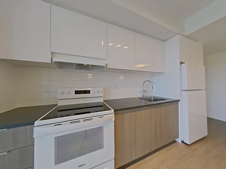 15 Gibbs Rd — Photo 46