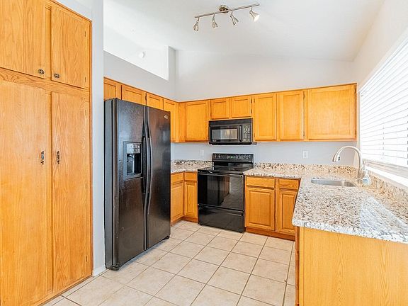 5th image of 1836 E Villa Maria Dr