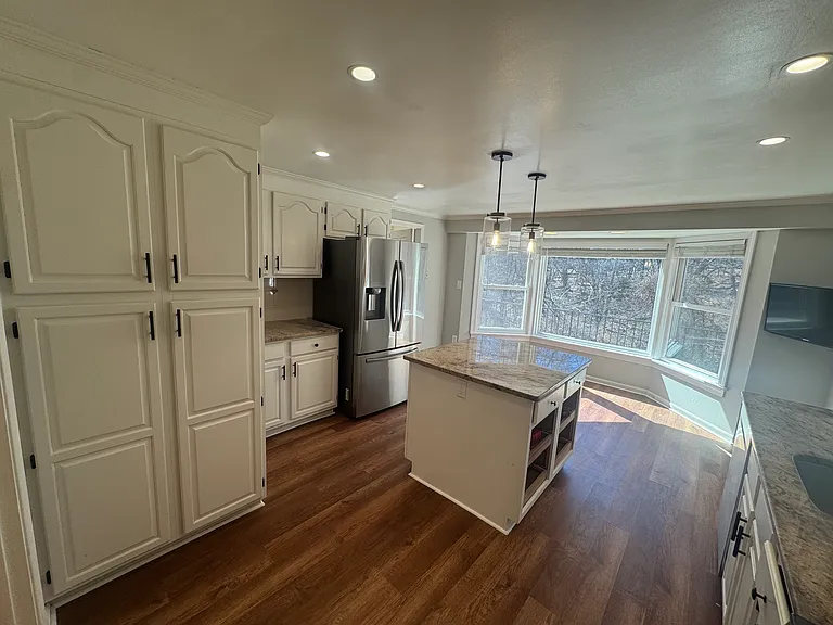 19100 Annapolis Way — Photo 6