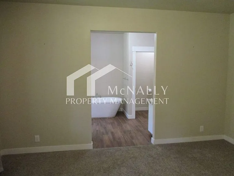 7720 Artondale Dr NW — Photo 16