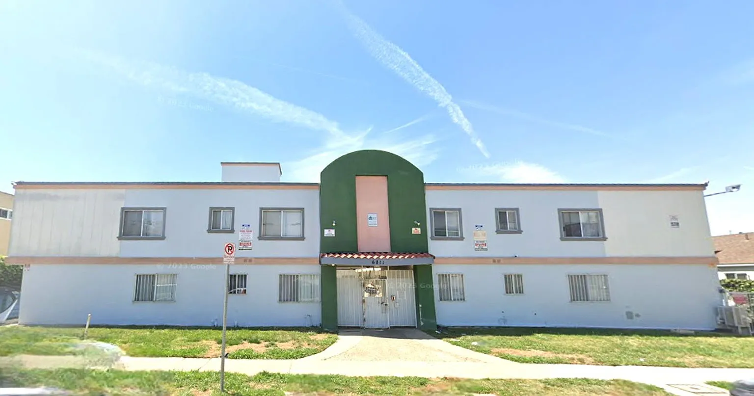 3 bed, 1.5 bath, $2,887 — Photo 1
