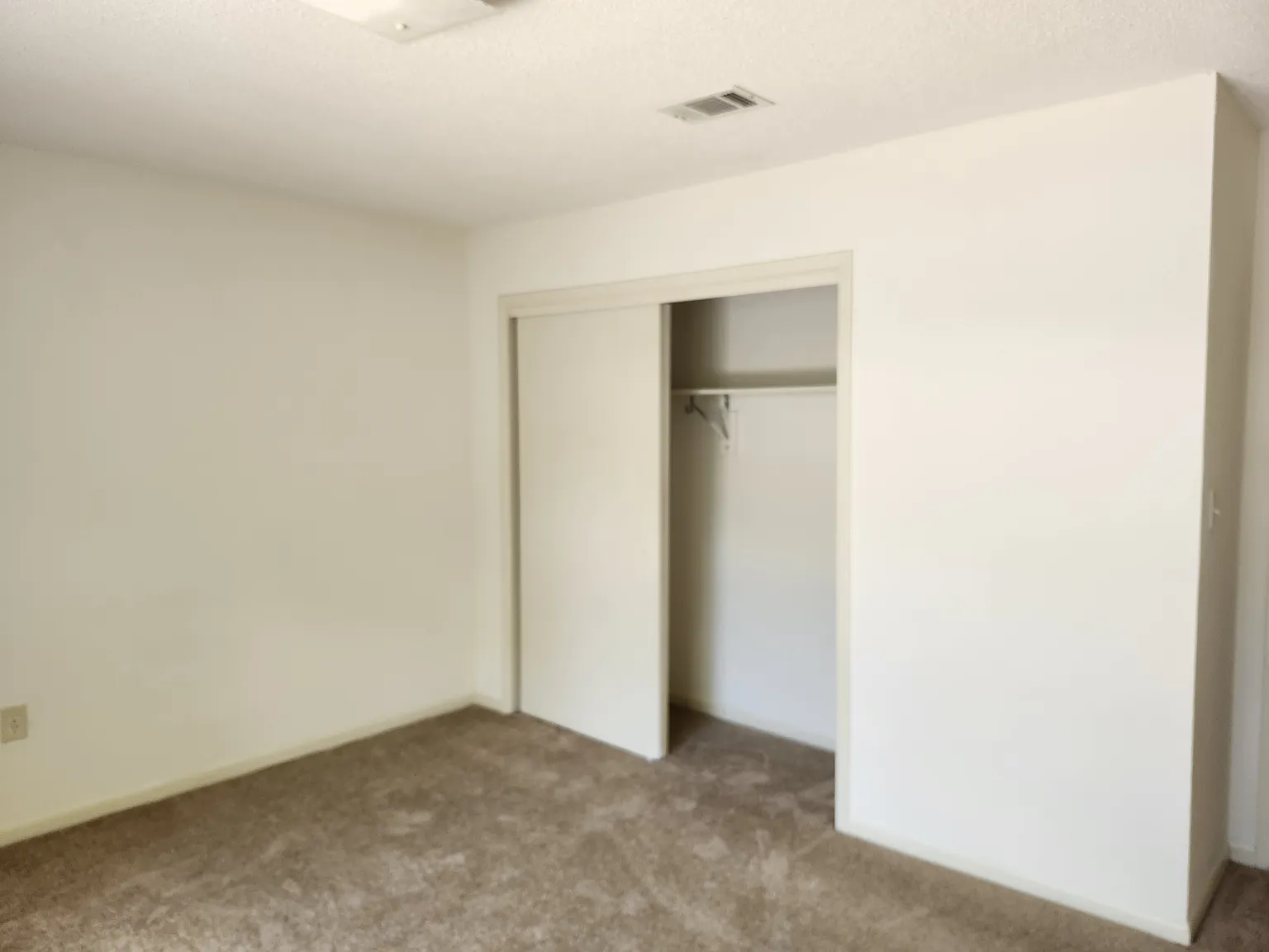1 bed, 700 sqft, $1,190 — Photo 4