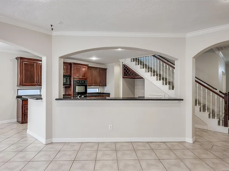 930 Lawrence St — Photo 11