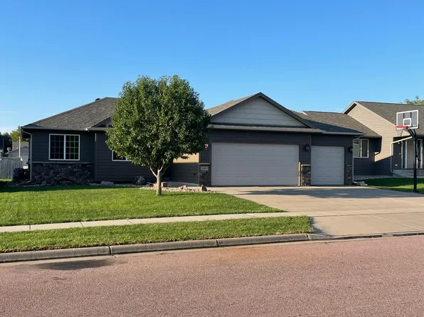3409 E Brewster St, Sioux Falls, SD 57108