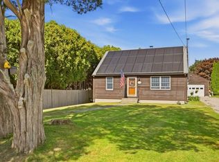 165 Mill Ln, Portsmouth, RI 02871