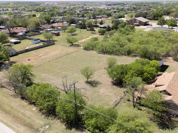 0 N Pacific Ave, Iowa Park, TX 76367