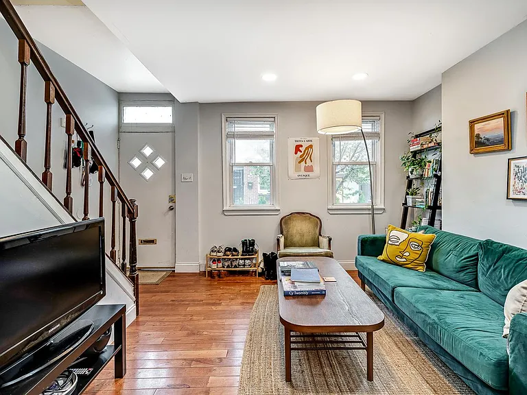 766 S Cleveland St — Photo 3