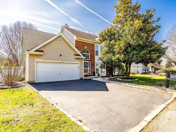 6 Society Hill Way, Tinton Falls, NJ 07724