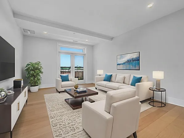 62 Foundry St #414, Wakefield, MA 01880