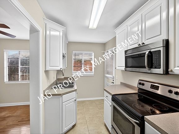 2nd image of 2761 Saint Johns Ave APT 1