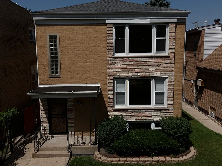2706 N Melvina Ave #2 — Photo 18