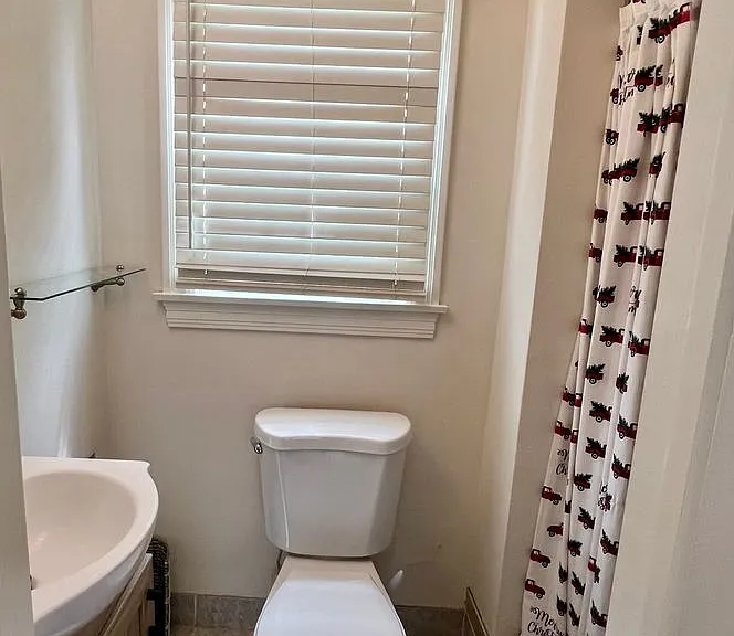 790 E San Joaquin Ave — Photo 18