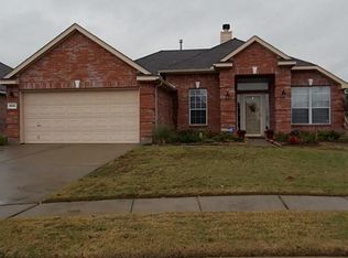 5015 Showdown Ln, Grand Prairie, TX 75052