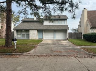 15947 Windom Dr, Webster, TX 77598